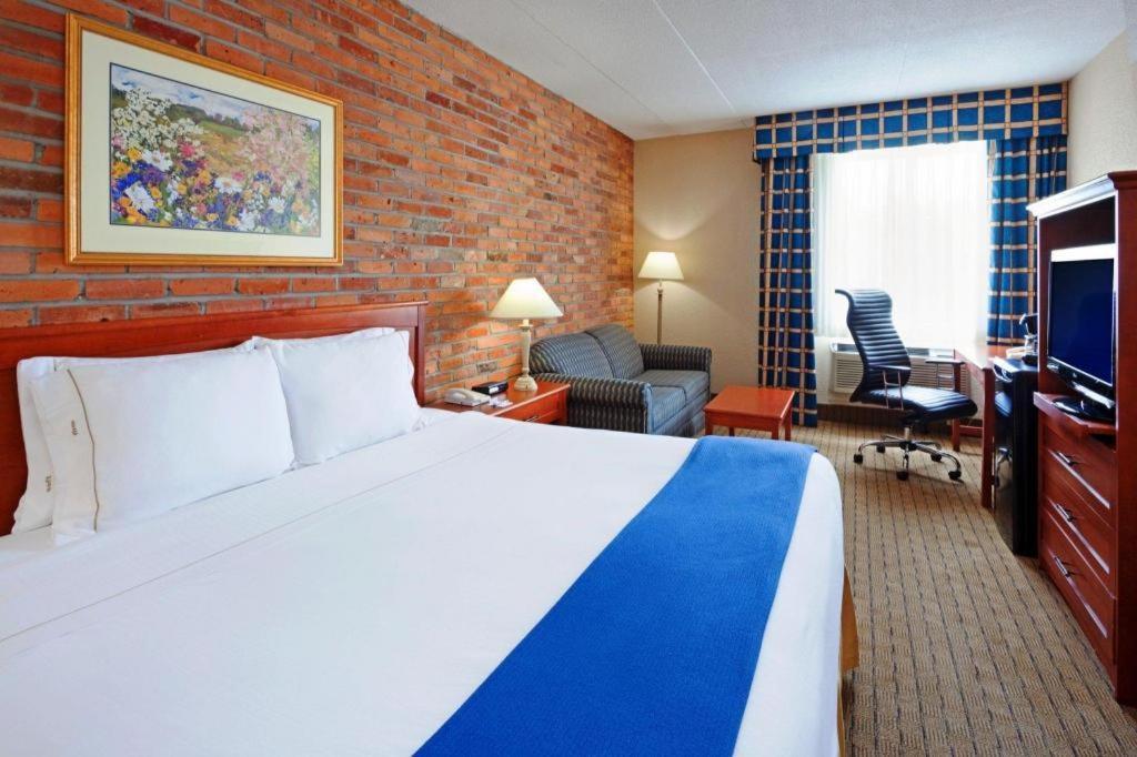 Holiday Inn Express Toronto East - Scarborough By Ihg Exterior foto