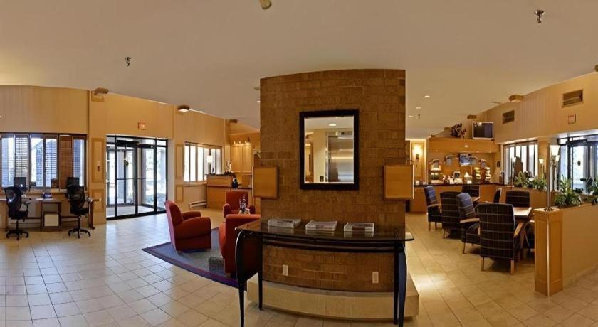 Holiday Inn Express Toronto East - Scarborough By Ihg Exterior foto