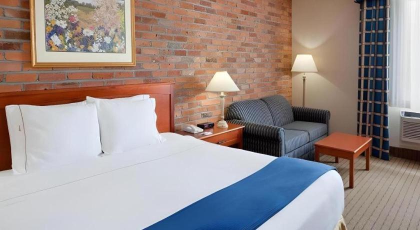 Holiday Inn Express Toronto East - Scarborough By Ihg Exterior foto