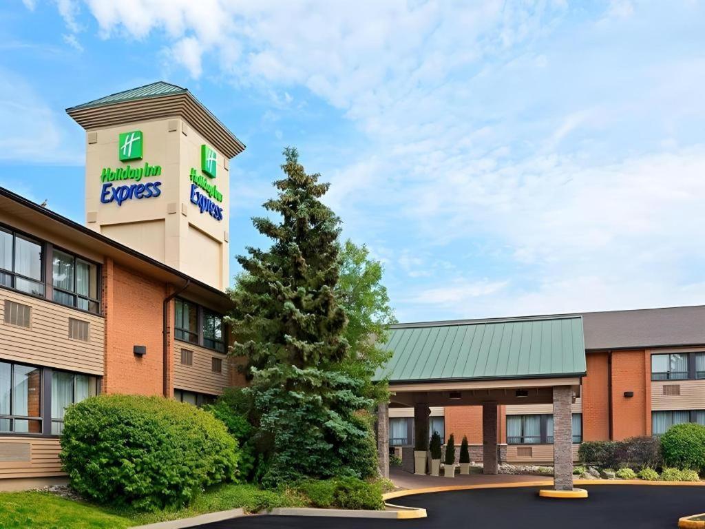 Holiday Inn Express Toronto East - Scarborough By Ihg Exterior foto