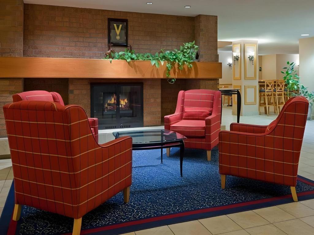Holiday Inn Express Toronto East - Scarborough By Ihg Exterior foto
